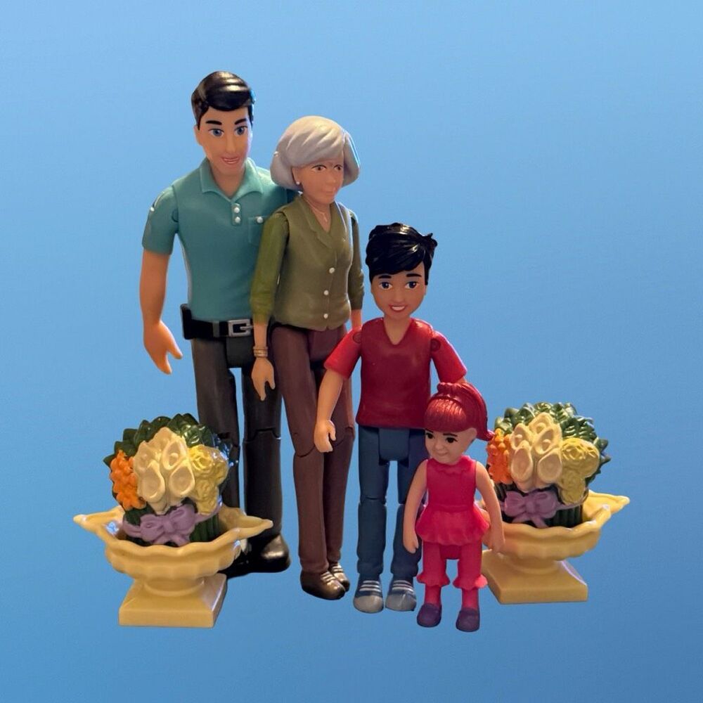 Sweet Li’l Family Dollhouse People Action Figure Set Grandma, Dad, Brother,Girl